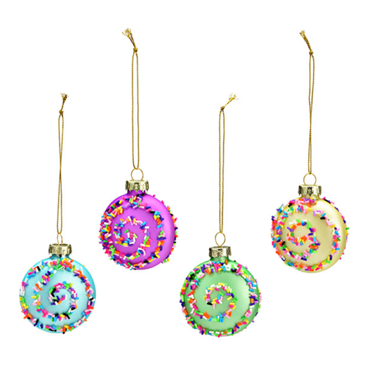macaronsset, kerstballen, kerstornament, roze, geel, groen, blauw, kersthanger